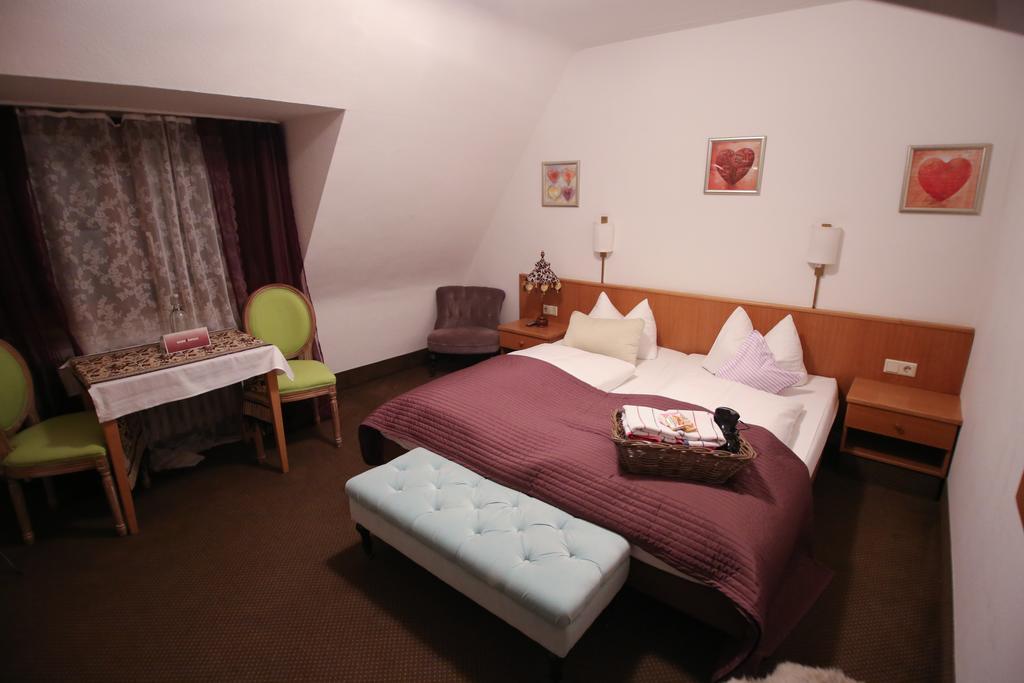 Hotel Barbarossa Garni Wurtzbourg Extérieur photo