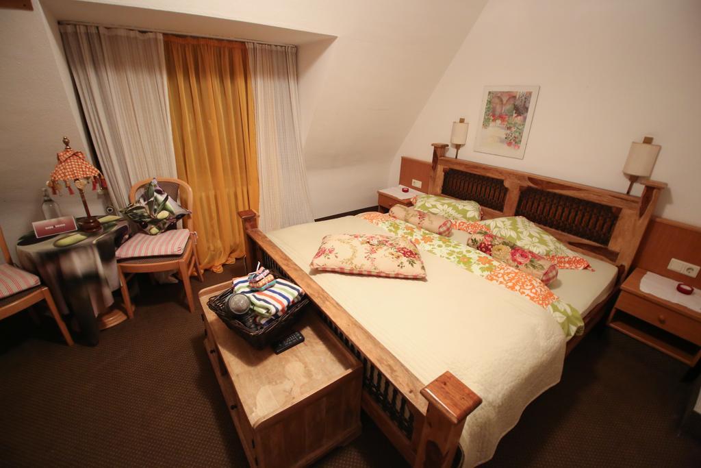 Hotel Barbarossa Garni Wurtzbourg Extérieur photo